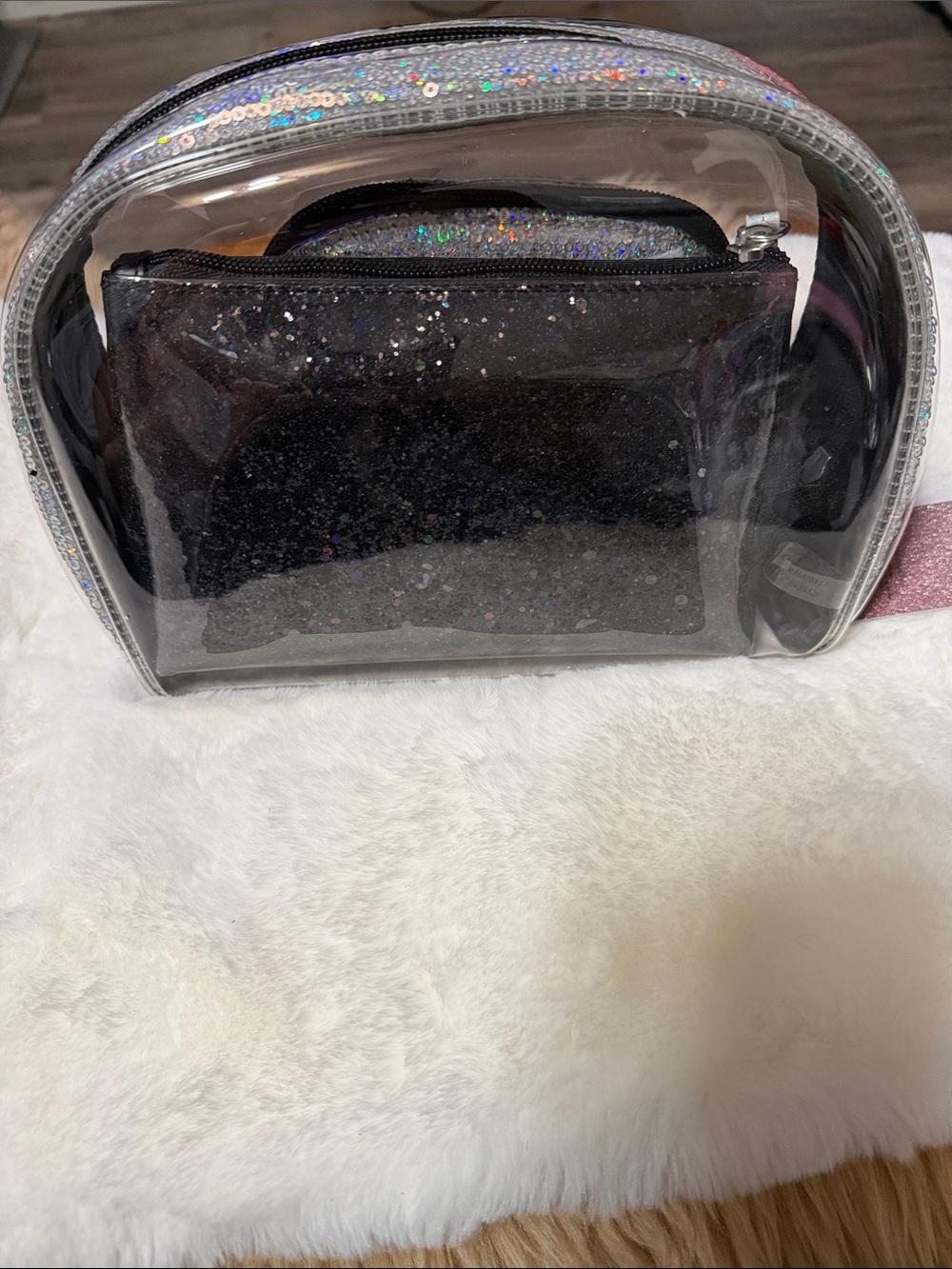 Victoria Secret Fashion Show London 2014 Makeup Bag NWY - Picture 2 of 4